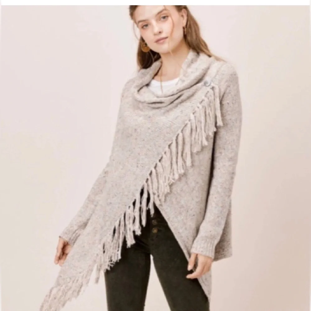 Lovestitch Vici Poncho Style Sweater Wrap - Picture 3 of 6